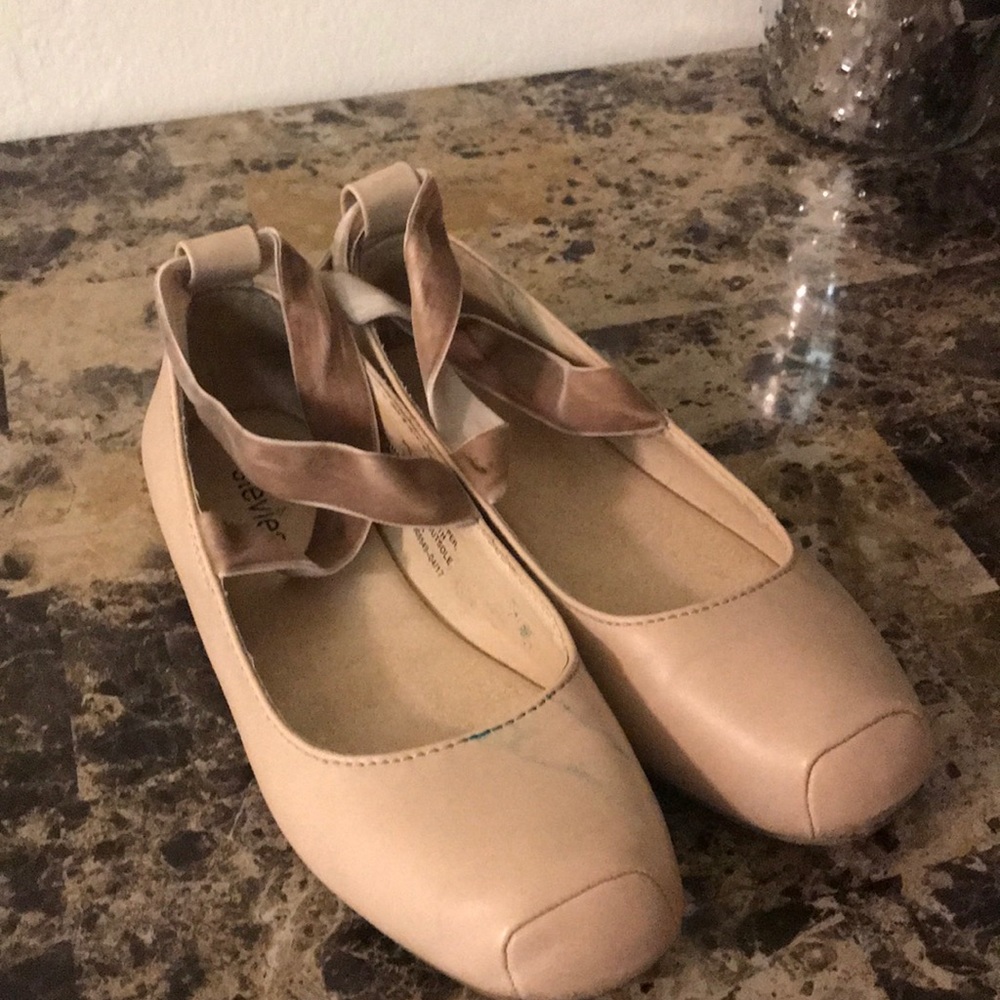 Steve Madden used